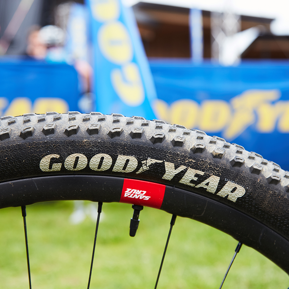 Goodyear peak premium tubeless best sale mtb tyre